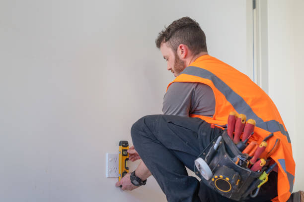 Best Circuit Breaker Repair  in Lowellville, OH